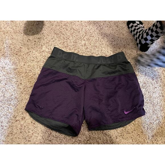 Nike womens small purple and grey reversible running shorts - Picture 1 of 3
